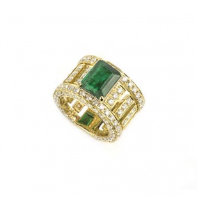 18k Yellow Gold Emerald and Diamond Ring